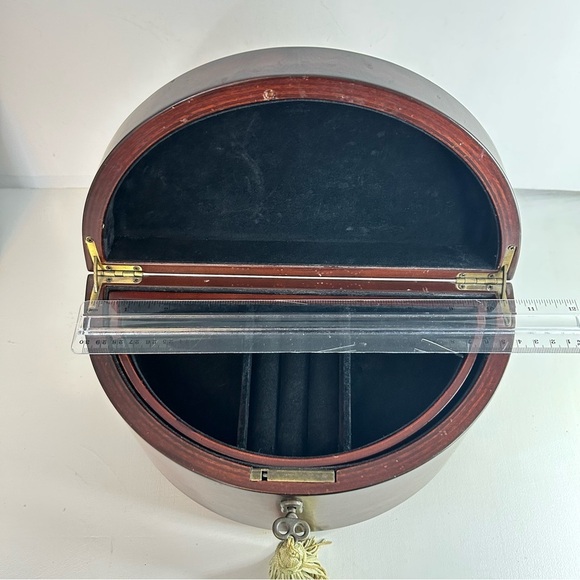 Vintage Bombay CompanyJewelry Box Half Circle Wooden Brown With Tray Key - Picture 4 of 16